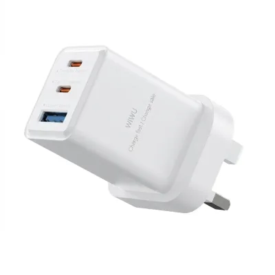 شاحن WIWU Cube Wi-G026 GaN سريع بقوة 67W مع منفذين USB-C ومنفذ USB-A