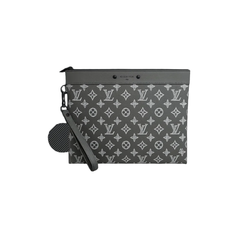 Monogram Canvas Pouch – Grey Edition | تصميم فاخر كلاسيكي | باقر ستور العراق