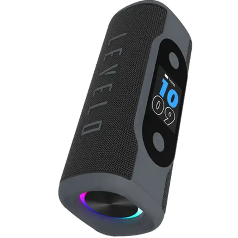 مكبر صوت بلوتوث محمول Levelo Bassbeat مزود بشاشة رقمية وإضاءة RGB تفاعلية، يجمع بين الأداء الصوتي القوي والتقنيات المتعددة.