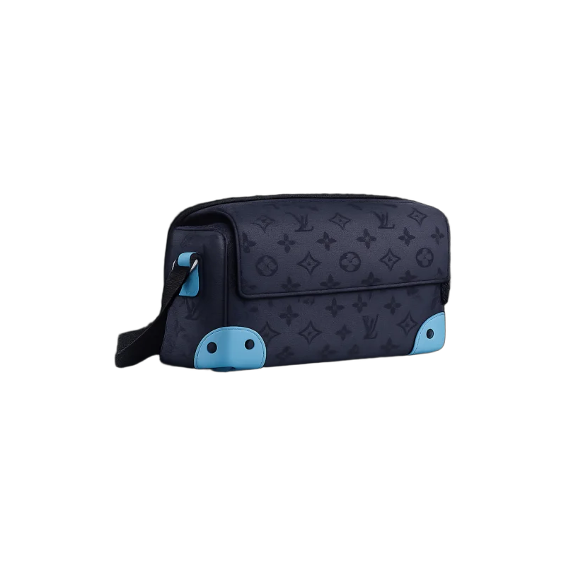 Monogram Eclipse Outdoor Messenger Bag | تصميم فاخر كلاسيكي | باقر ستور العراق